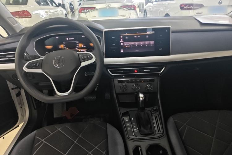 Used Volkswagen Lavida 2023 Revised 1.5L Automatic DeYi Edition Center Console