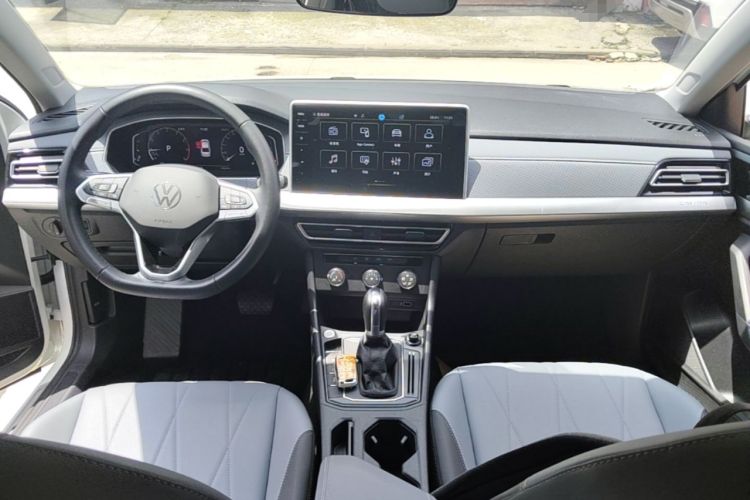 Used Volkswagen Lavida 2023 1.5L Automatic 5 Million Edition Center Console