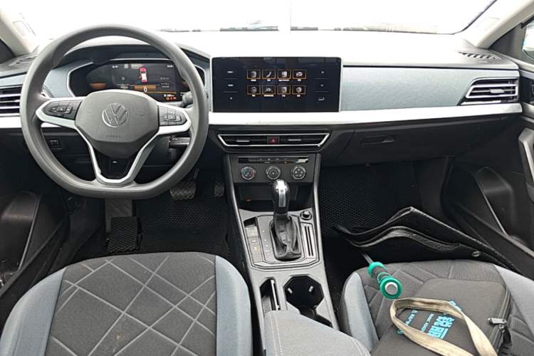 Used Volkswagen Lavida 2023 1.5L Automatic De Yi Edition Center Console