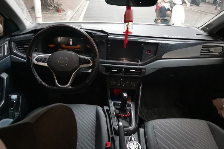 Used Volkswagen Lavida 2023 New Sharp 1.5L Automatic Excellent New Edition Center Console