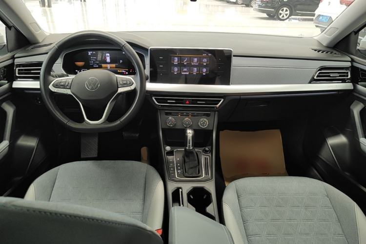 Used Volkswagen Lavida 2023 300TSI DSG Full-Comfort Edition Center Console