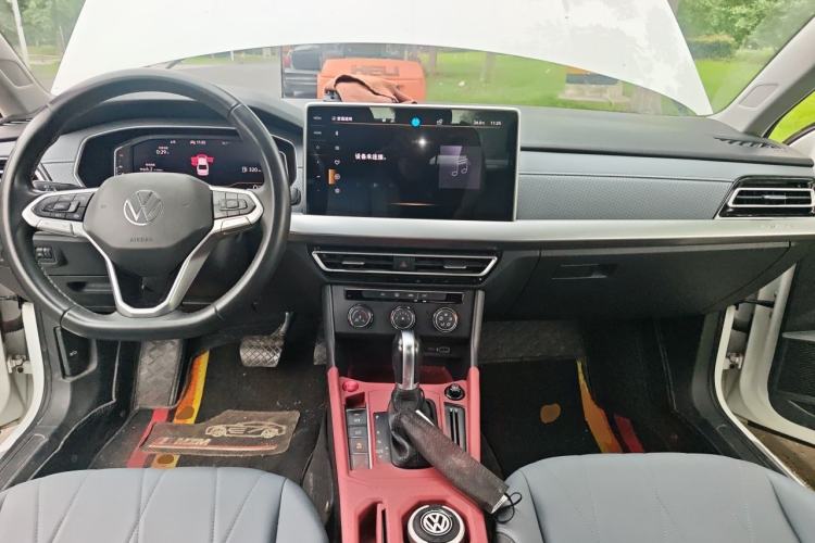 Used Volkswagen Lavida 2023 Revised Version 1.5L Automatic 5 Millionth Edition Center Console