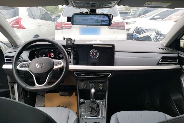 Used Volkswagen Lavida 2023 1.5L Automatic Starry Sky 5 Million Edition Center Console