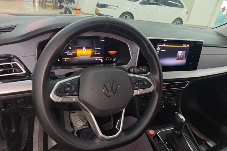 Used Volkswagen Lavida 2023 280TSI DSG Full-Comfort Edition Center Console