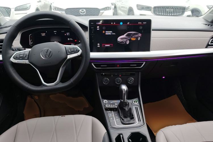 Used Volkswagen Lavida 2023 1.5L Automatic 5 Million Edition Center Console