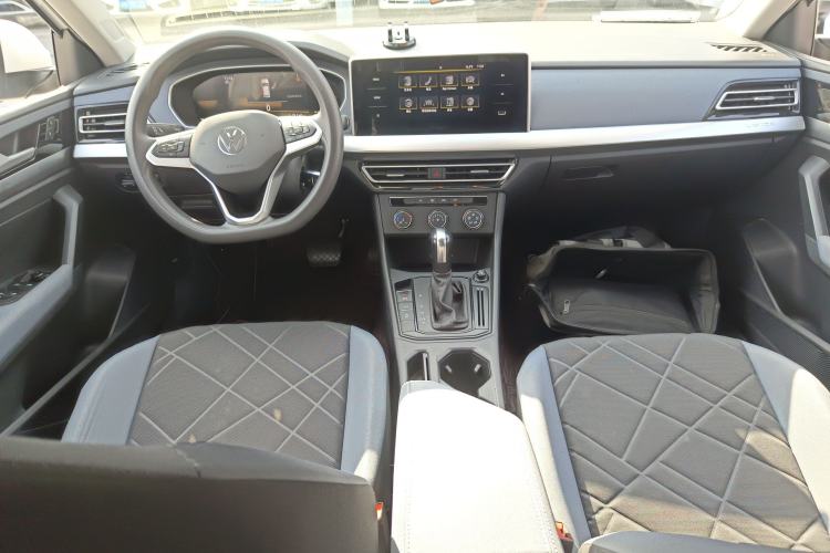 Used Volkswagen Lavida 2023 Revised 1.5L Automatic DeYi Edition Center Console