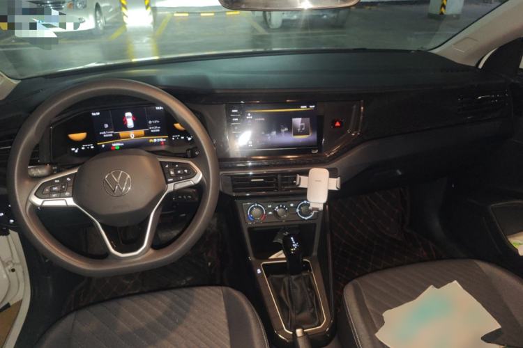 Used Volkswagen Lavida 2023 New Sharp 1.5L Automatic Excellent New Edition Center Console