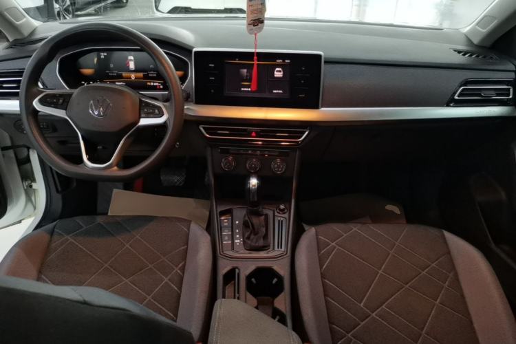 Used Volkswagen Lavida 2023 Revised 1.5L Automatic DeYi Edition Center Console