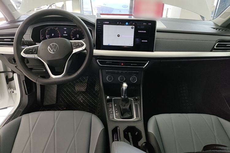 Used Volkswagen Lavida 2023 Revised Version 1.5L Automatic 5 Millionth Edition Center Console