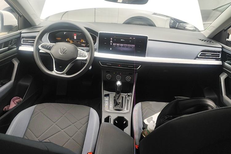 Used Volkswagen Lavida 2023 1.5L Automatic De Yi Edition Center Console