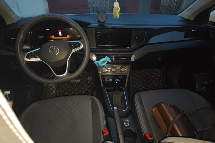 Used Volkswagen Lavida 2023 New Rui 1.5L Automatic New Yi Edition Center Console