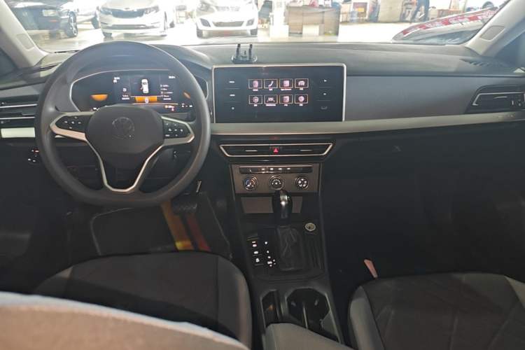 Used Volkswagen Lavida 2023 1.5L Automatic De Yi Edition Center Console