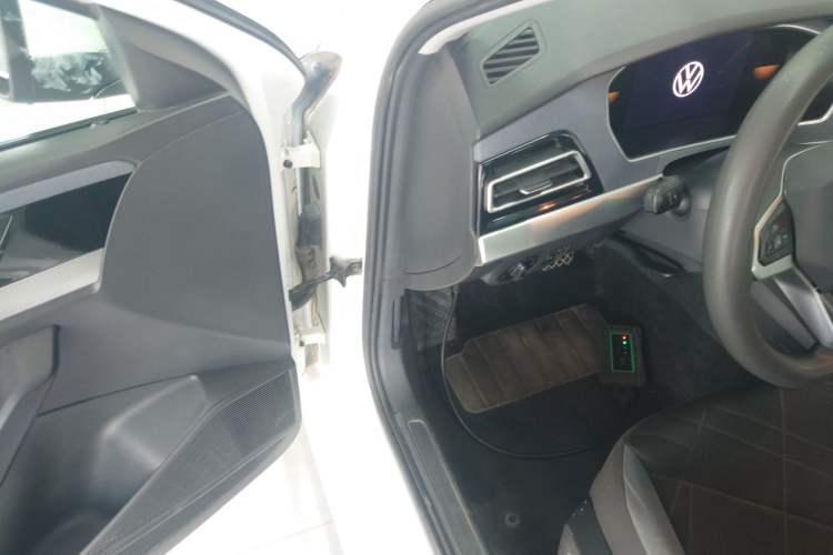 Used Volkswagen Lavida 2023 1.5L Automatic De Yi Edition Driver Seat