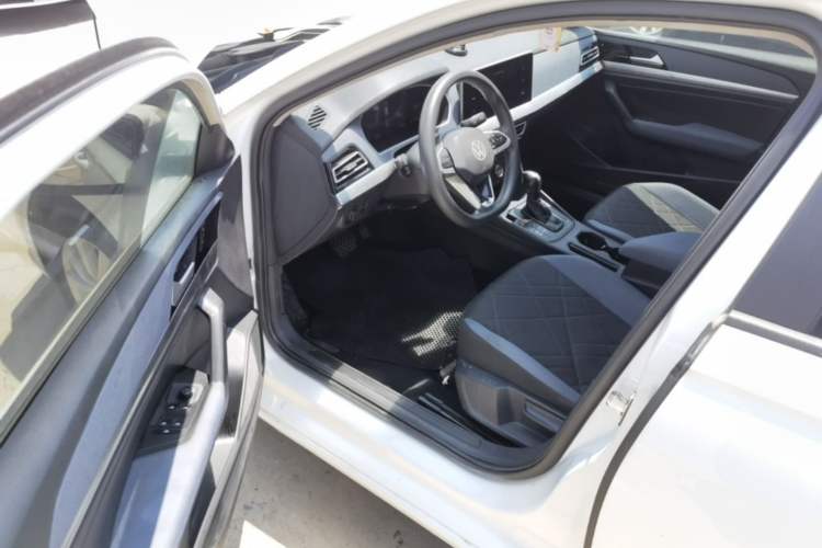 Used Volkswagen Lavida 2023 1.5L Automatic De Yi Edition Driver Seat
