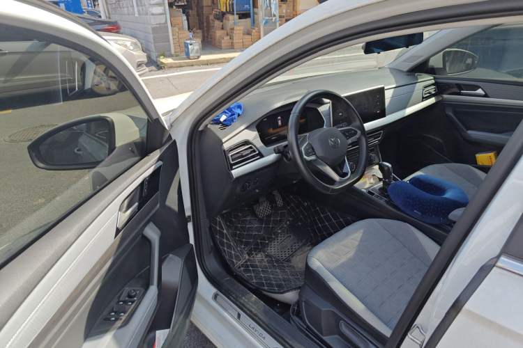 Used Volkswagen Lavida 2023 Revised Version 1.5L Automatic – Full-Option Edition Driver Seat