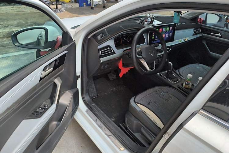 Used Volkswagen Lavida 2023 Revised Version 1.5L Automatic Starry Sky Edition – 5 Million Units Driver Seat