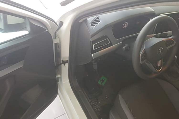 Used Volkswagen Lavida 2023 1.5L Automatic De Yi Edition Driver Seat