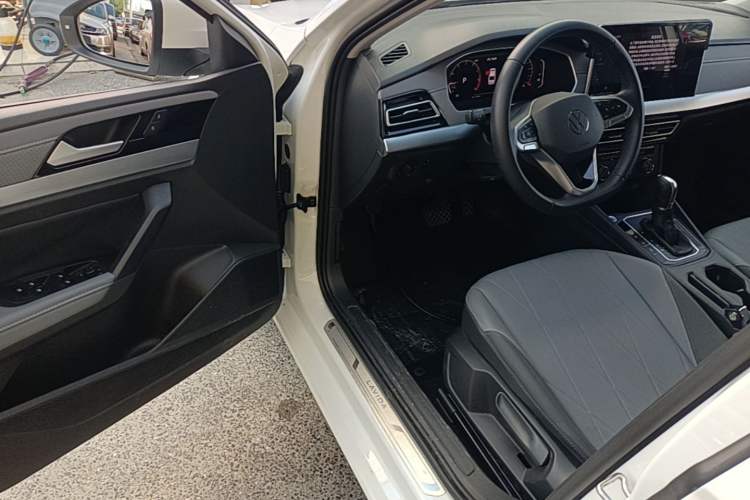 Used Volkswagen Lavida 2023 Revised Version 1.5L Automatic Starry Sky Edition – 5 Million Units Driver Seat
