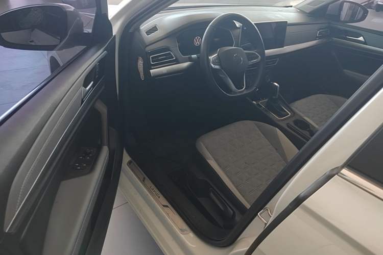 Used Volkswagen Lavida 2023 280TSI DSG Full-Comfort Edition Driver Seat
