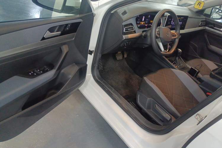 Used Volkswagen Lavida 2023 1.5L Automatic De Yi Edition Driver Seat