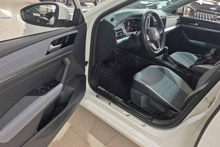 Used Volkswagen Lavida 2023 280TSI DSG Full-Comfort Edition Driver Seat
