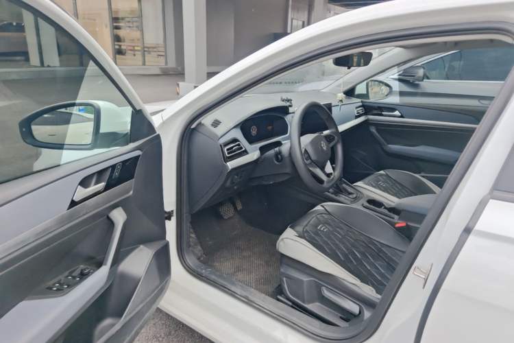 Used Volkswagen Lavida 2023 Revised 1.5L Automatic DeYi Edition Driver Seat