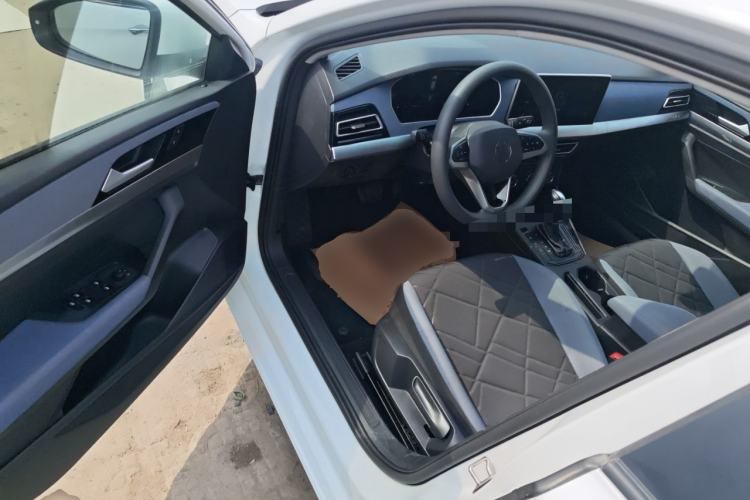 Used Volkswagen Lavida 2023 1.5L Automatic De Yi Edition Driver Seat