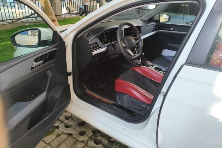 Used Volkswagen Lavida 2023 1.5L Automatic De Yi Edition Driver Seat