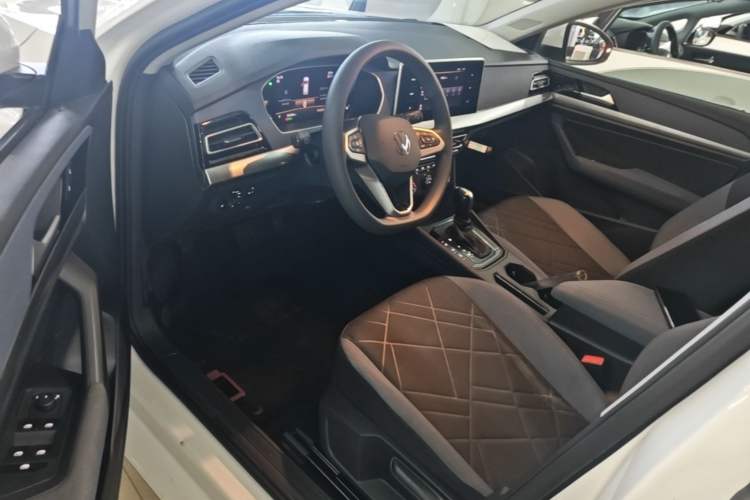 Used Volkswagen Lavida 2023 Revised 1.5L Automatic DeYi Edition Driver Seat