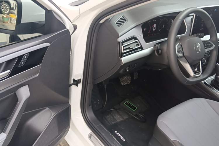 Used Volkswagen Lavida 2023 Revised Version 1.5L Automatic 5 Millionth Edition Driver Seat