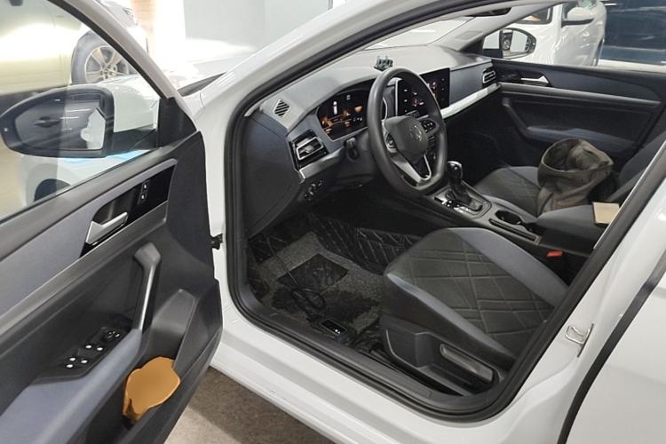 Used Volkswagen Lavida 2023 1.5L Automatic De Yi Edition Driver Seat