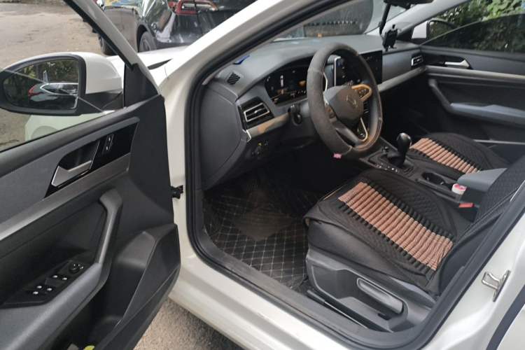 Used Volkswagen Lavida 2023 1.5L Automatic De Yi Edition Driver Seat