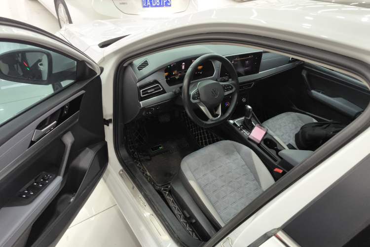 Used Volkswagen Lavida 2023 280TSI DSG Full-Comfort Edition Driver Seat