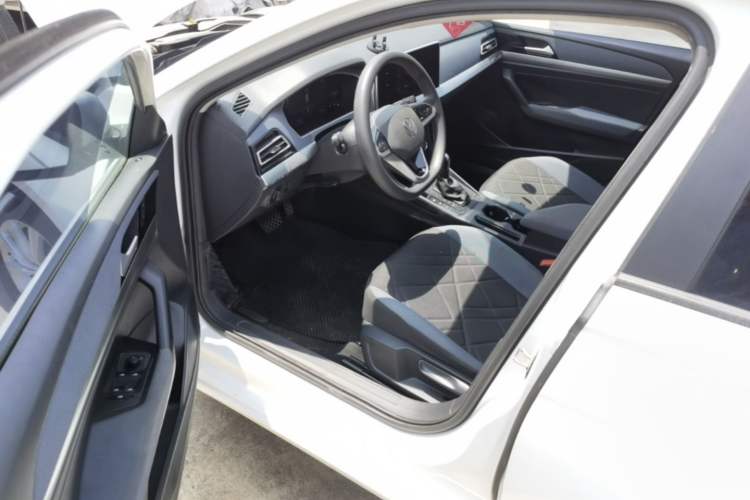 Used Volkswagen Lavida 2023 Revised 1.5L Automatic DeYi Edition Driver Seat