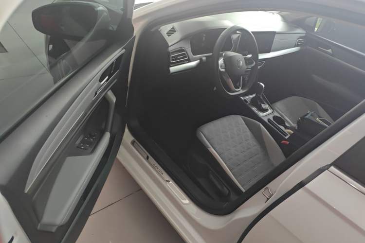Used Volkswagen Lavida 2023 280TSI DSG Full-Comfort Edition Driver Seat