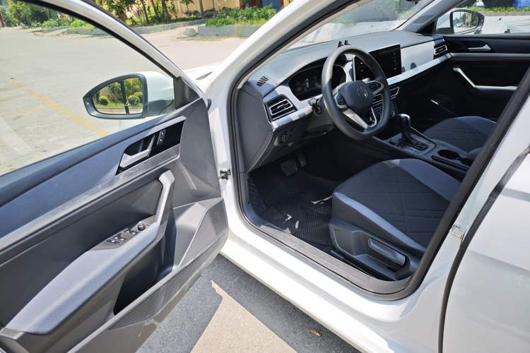 Used Volkswagen Lavida 2023 1.5L Automatic De Yi Edition Driver Seat