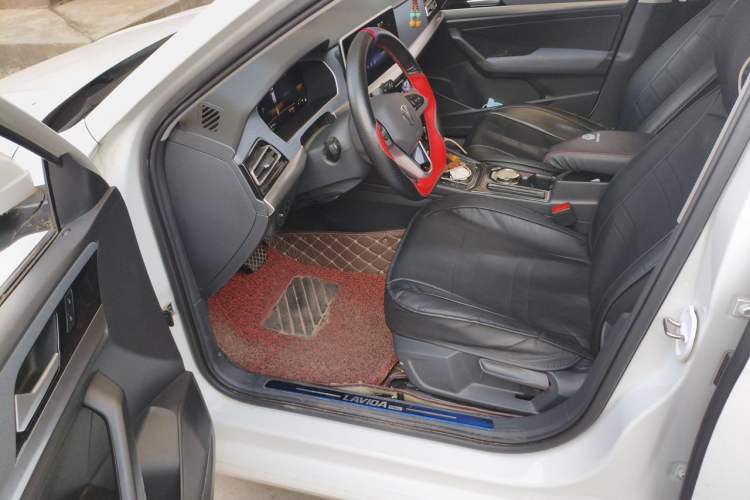 Used Volkswagen Lavida 2023 1.5L Automatic De Yi Edition Driver Seat