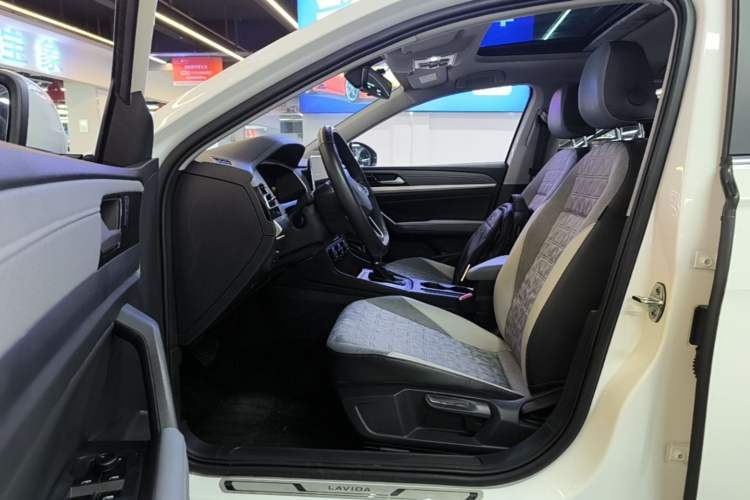Used Volkswagen Lavida 2023 280TSI DSG Full-Comfort Edition Driver Seat