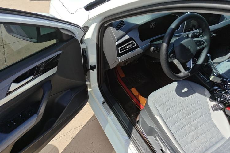 Used Volkswagen Lavida 2023 280TSI DSG Full-Comfort Edition Driver Seat