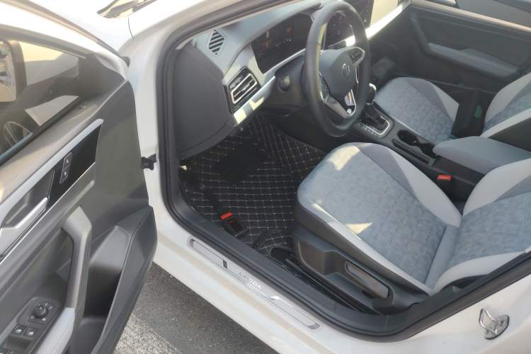 Used Volkswagen Lavida 2023 280TSI DSG Full-Comfort Edition Driver Seat