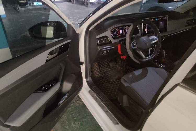 Used Volkswagen Lavida 2023 Revised Version 1.5L Automatic Starry Sky Edition – 5 Million Units Driver Seat