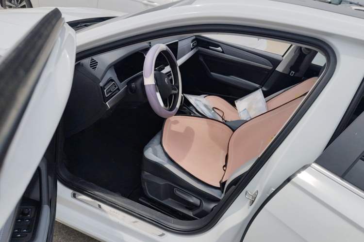 Used Volkswagen Lavida 2023 300TSI DSG Full-Comfort Edition Driver Seat