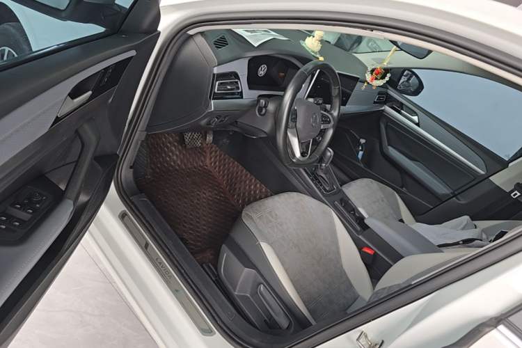 Used Volkswagen Lavida 2023 280TSI DSG Full-Comfort Edition Driver Seat