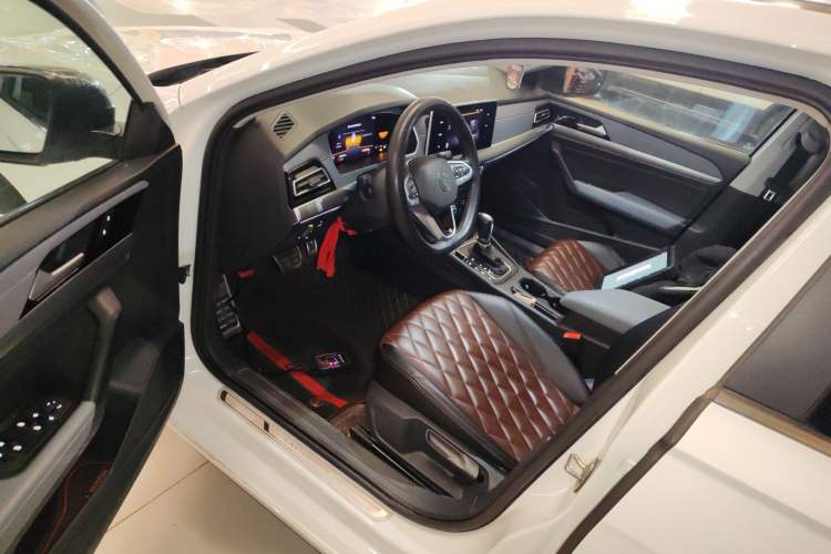 Used Volkswagen Lavida 2023 300TSI DSG Full-Comfort Edition Driver Seat