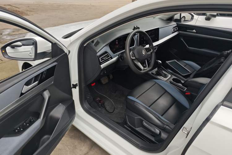 Used Volkswagen Lavida 2023 Revised 1.5L Automatic DeYi Edition Driver Seat