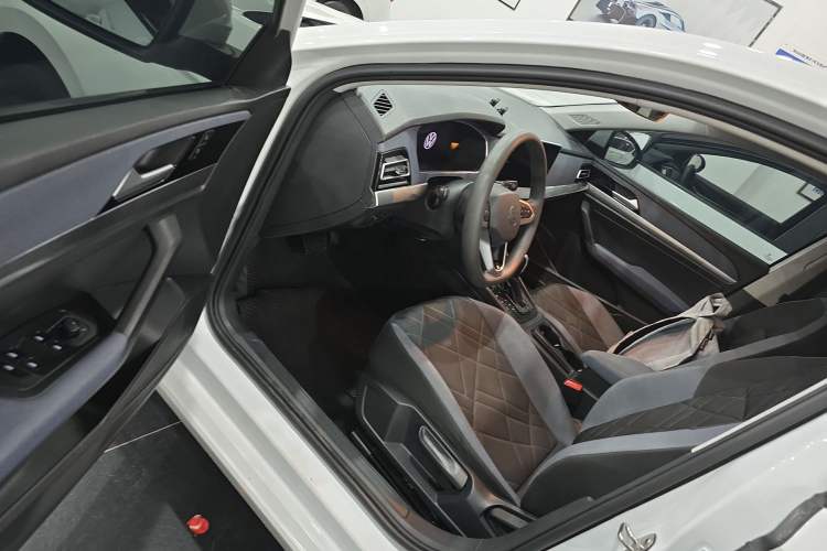 Used Volkswagen Lavida 2023 1.5L Automatic De Yi Edition Driver Seat