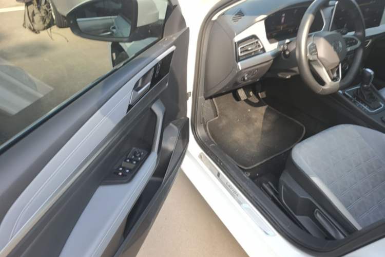 Used Volkswagen Lavida 2023 280TSI DSG Full-Comfort Edition Driver Seat
