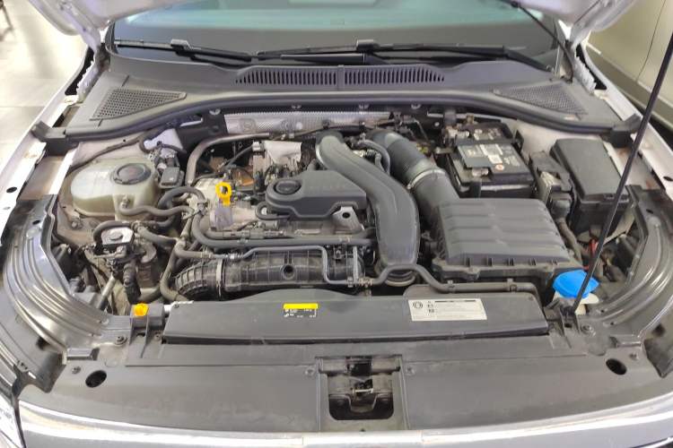 Used Volkswagen Lavida 2023 300TSI DSG Full-Comfort Edition Engine Bay