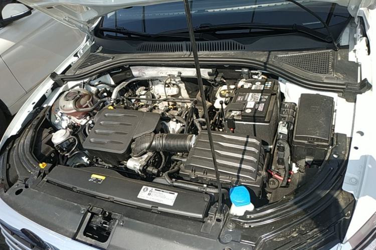 Used Volkswagen Lavida 2023 Revised 1.5L Automatic DeYi Edition Engine Bay