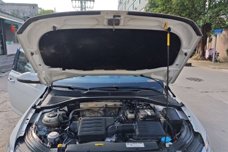 Used Volkswagen Lavida 2023 1.5L Automatic 5 Million Edition Engine Bay